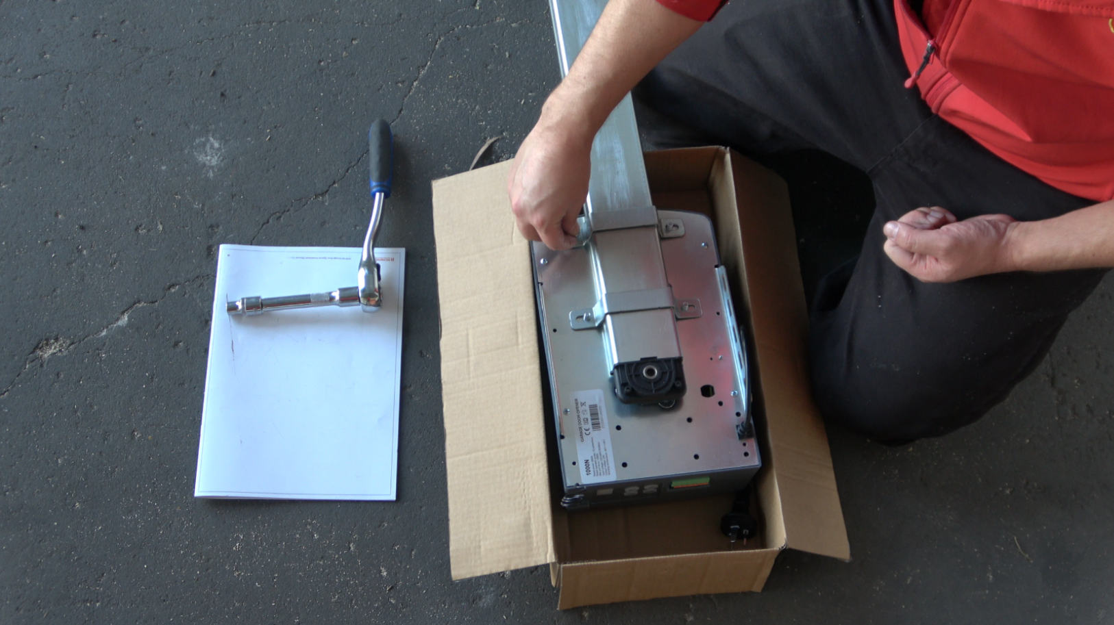 Fastening the Rail to the GDR150 Motor Unit